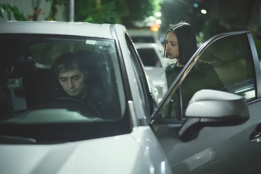 許瑋甯奪愛成功洩勝利之笑 林依晨氣到怒吼「太壞」重摔賀軍翔車門