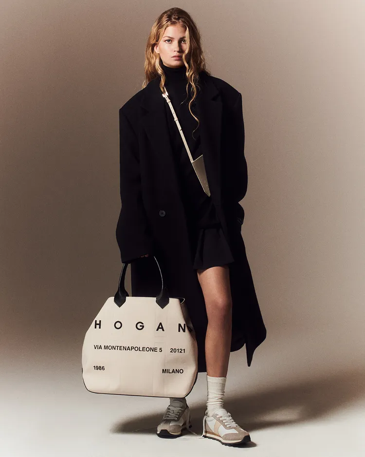 棉質帆布包印有全新「地標」標誌。品牌提供