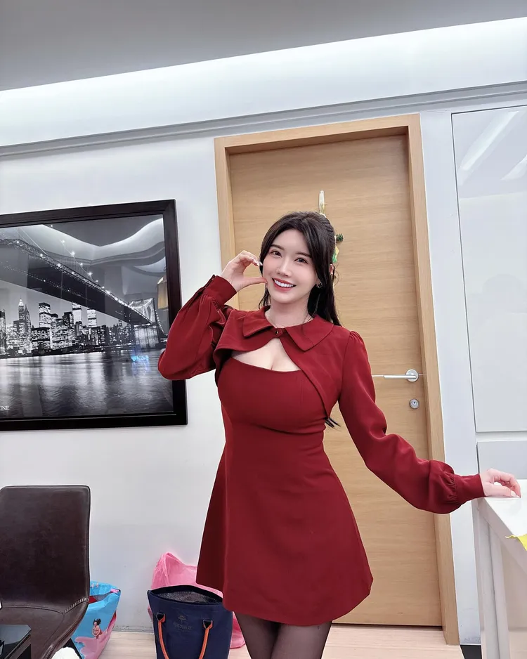 翻攝自姚采辰臉書、IG