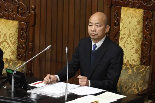 韓國瑜當公道伯！藍委狂轟陳建仁不給回答　她被打臉愣住