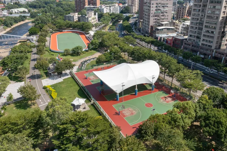 「國王之森」位於小檜溪正核心，五大公園環繞。