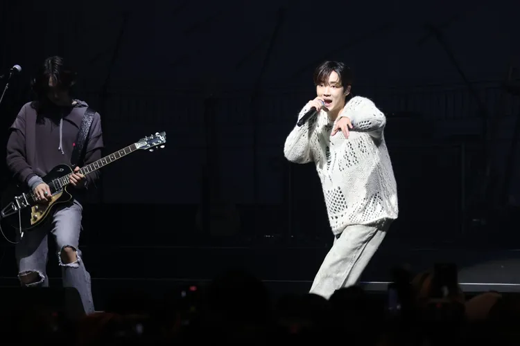 FTISLAND師弟團炒熱現場氣氛。彭欣偉攝