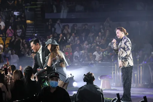 鄭中基親揭男神古天樂私下另一面 2人唱到一半竟衝下台收紅包