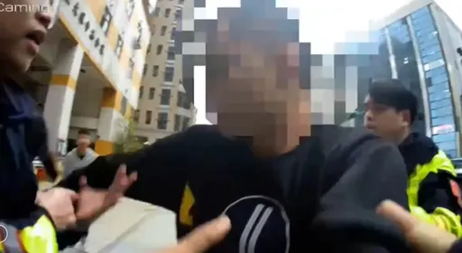 21歲男暴打陳沂　戴鑽錶全身行頭百萬！囂張嗆警「不要碰我」