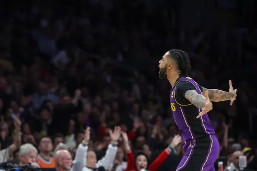 NBA 31年來第1次！湖人先發5人全員20分　丁威迪現身場邊