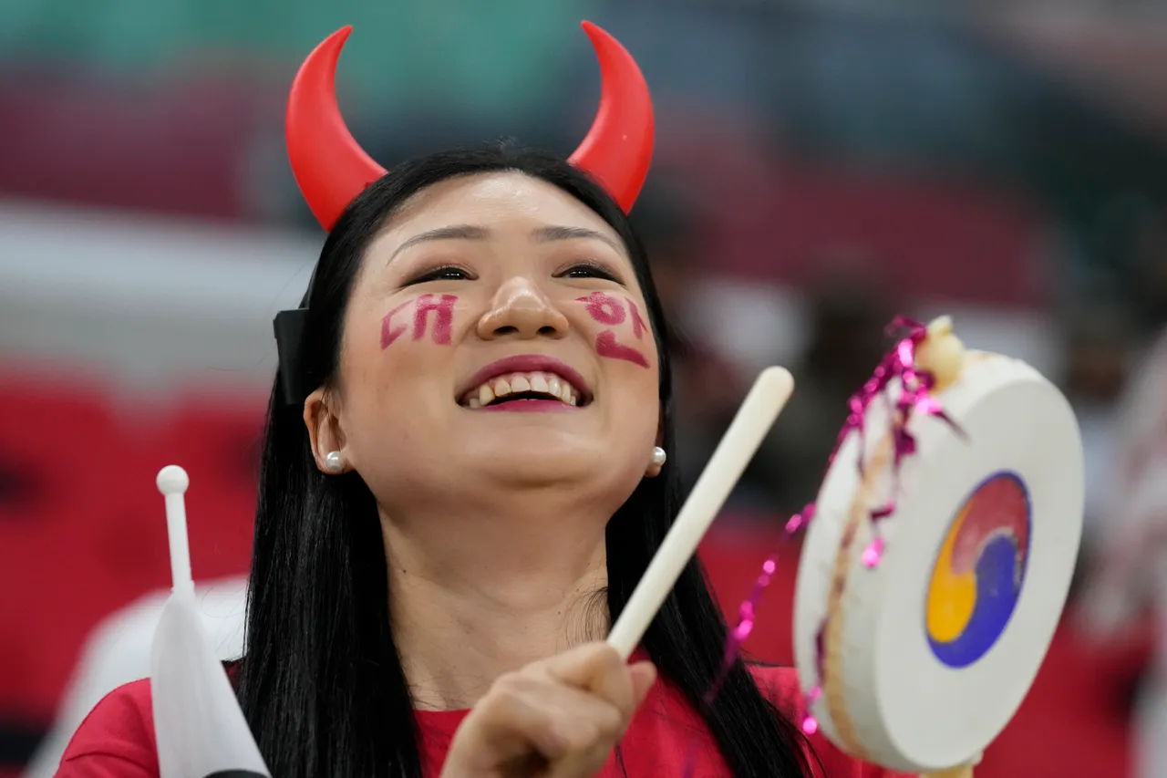 南韓球迷昨在卡達,為參加亞洲盃足球賽的國家隊加油。美聯社