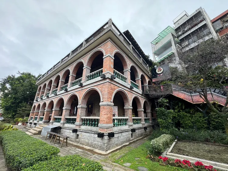 酒井法子造訪淡水老街紅樓咖啡廳。特勤中心攝