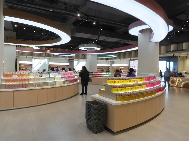 「雅聞」春節期間違規試營運。市府提供