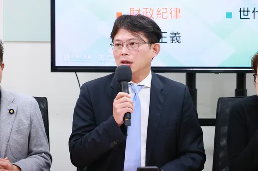 台糖瘦肉精成羅生門！中央地方檢驗結果大不同　黃國昌：快開議讓政院報告