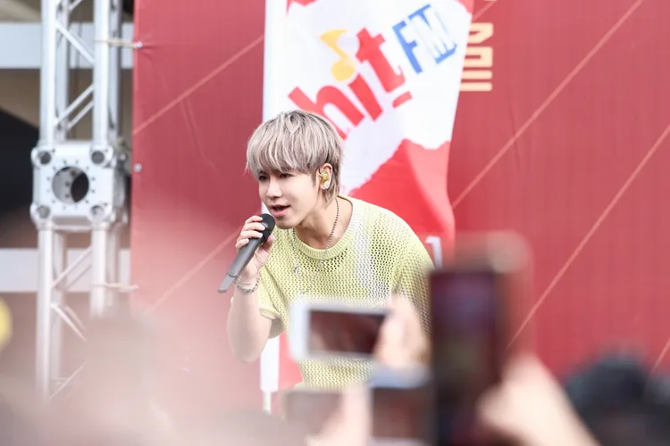 鼓鼓賣力演出。相信音樂提供