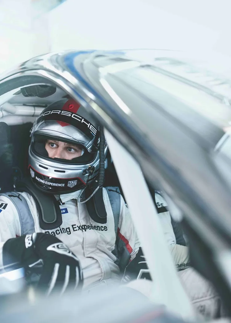 現年31歲的Bachler歷練豐富，可說是一位傳統的汽車狂熱份子，但同時他也夠年輕，對新科技抱持開放態度。原廠照片