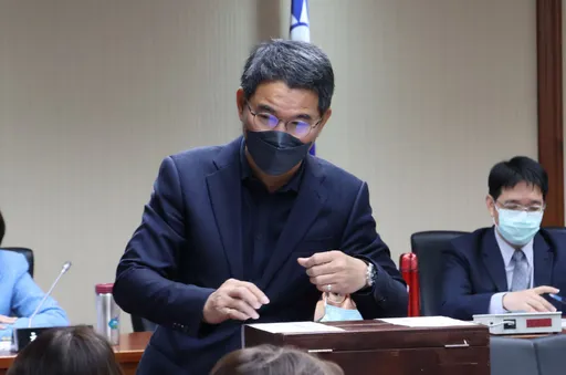 陳昭姿2.0？立院召委選舉竟有綠委投錯票　蓋完驚喊：廢票了！