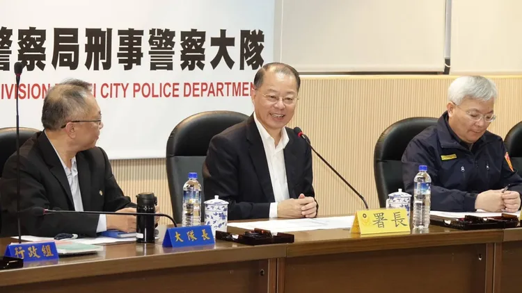 黃明昭主持「加強重要節日訪視工作」高層督導座談會。翻攝畫面