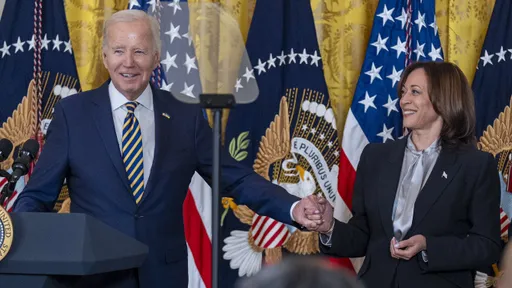 拜登年老引憂　賀錦麗自稱準備好擔任美國總統