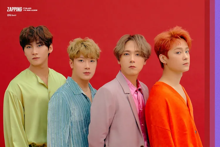 宋承炫（左）2019年退出FTISLAND，粉絲仍希望他回到團裡當吉他手。翻攝FNC娛樂