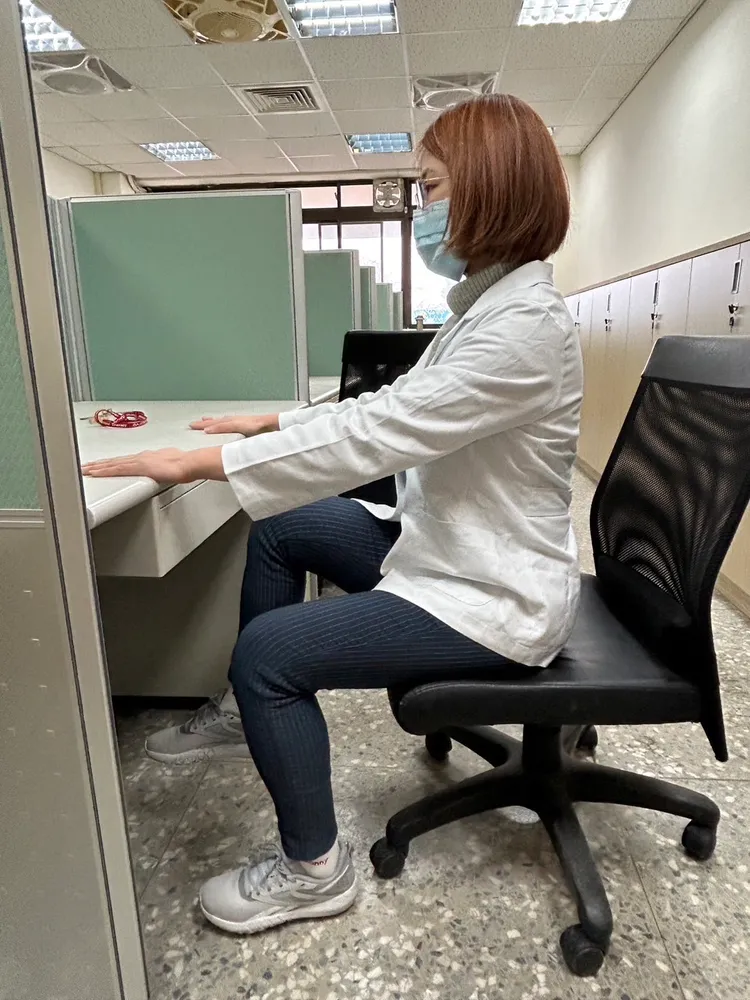 第二招空中腳踏車。孫華萱提供