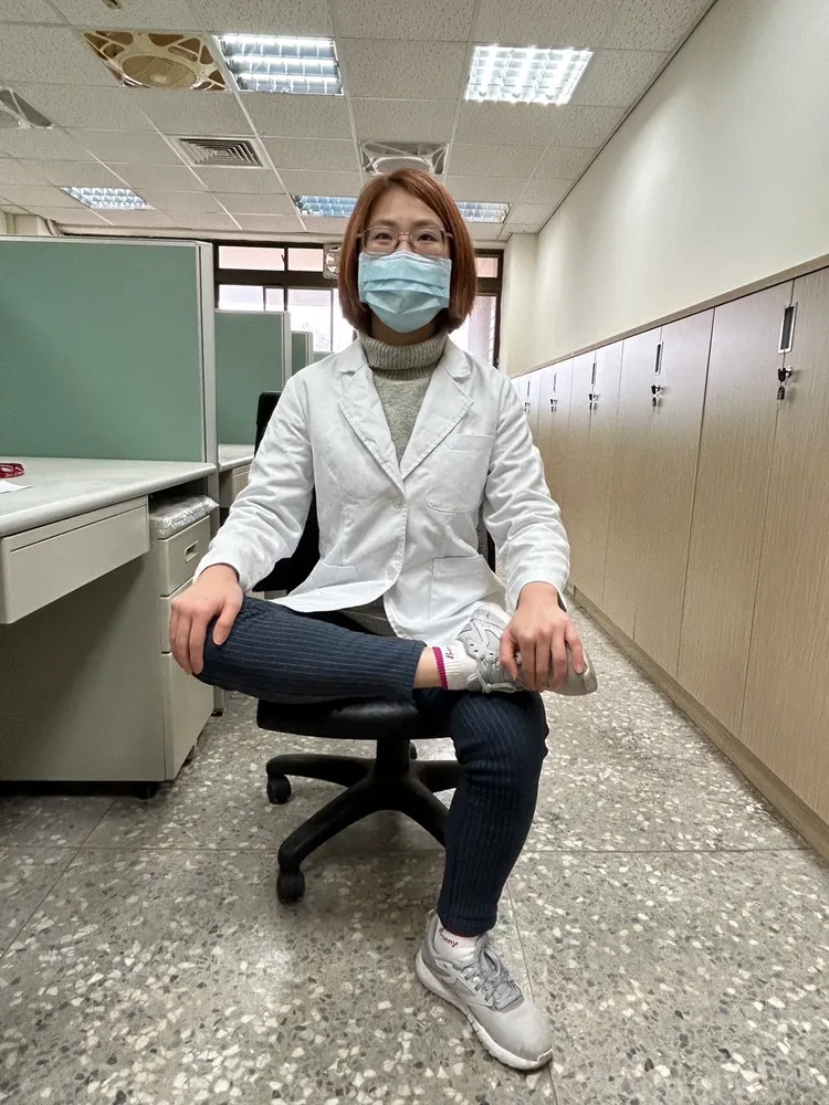 第五招臀肌拉伸。孫華萱提供