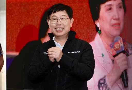 員工嗨翻!鴻海尾牙抽出21個「100萬現金」 送出52輛電動車