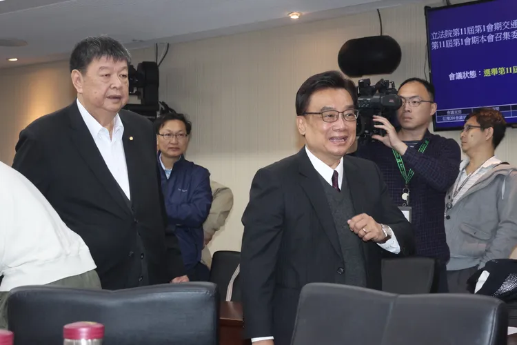 林國成稍晚才抵達委員會。彭欣偉攝