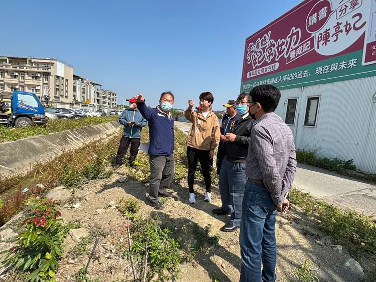 水圳周邊可望搭建親水步道。陳亭妃服務處提供