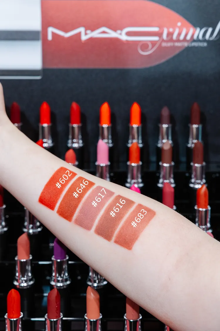 主打色手部試色。品牌提供