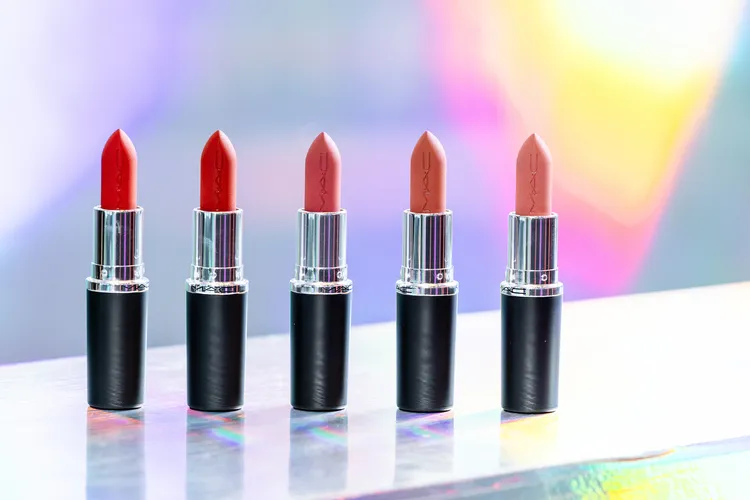 MACximal極自我柔霧唇膏包裝上也進行升級。品牌提供