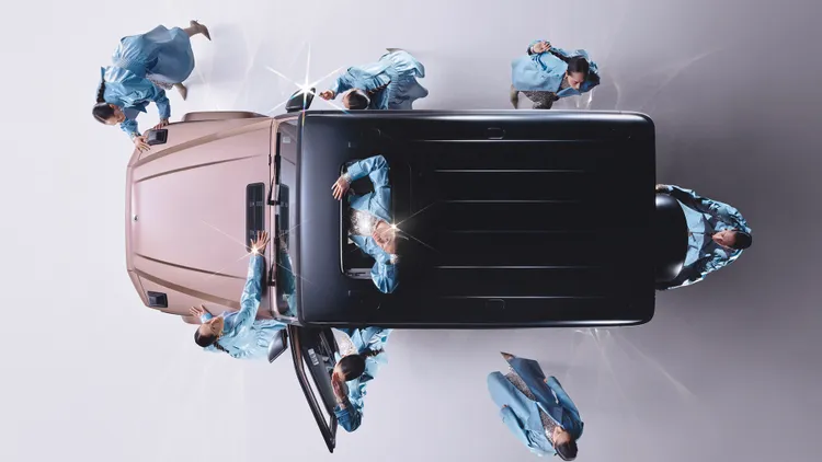 G-Class STRONGER THAN DIAMONDS Edition外觀搭配消光花梨木粉專屬車色。原廠照片