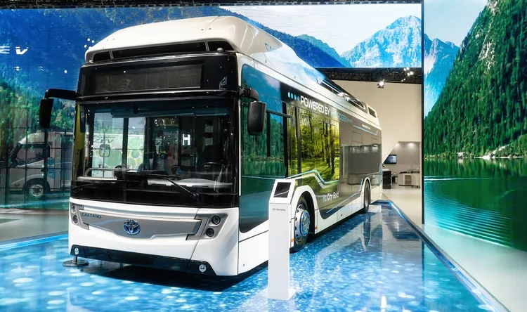 商用車方面，和泰集團則規劃以專案進口完成車的方式，導入TOYOTA H2. City Gold氫能市區巴士。業者提供
