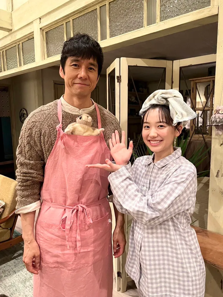 西島秀俊（左）、蘆田愛菜在《再會指揮家》扮父女。翻攝官方X（推特）