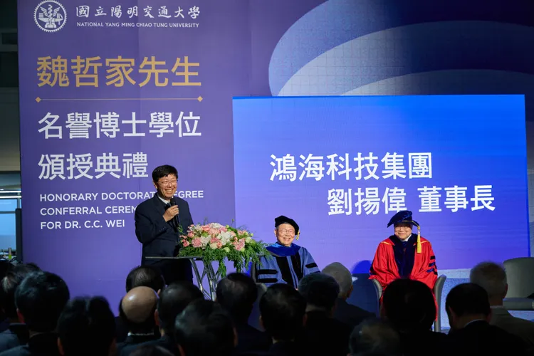 鴻海集團劉揚偉董事長分享與魏哲家之間的故事。陽明交大提供