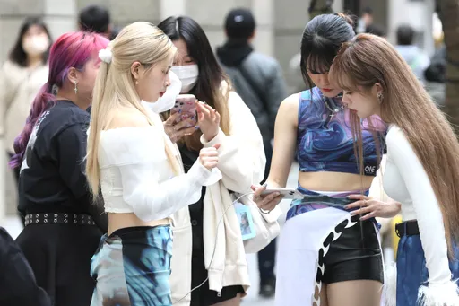 資費6成都選吃到飽！不打手機都打LINE　網路通話佔比達98.9％