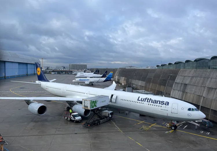 法蘭克福機場多個航班取消。路透社