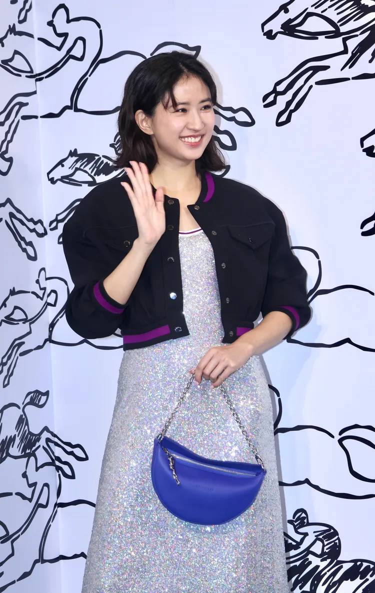 9m88的短髮造型相當有大學生氣息。彭欣偉攝