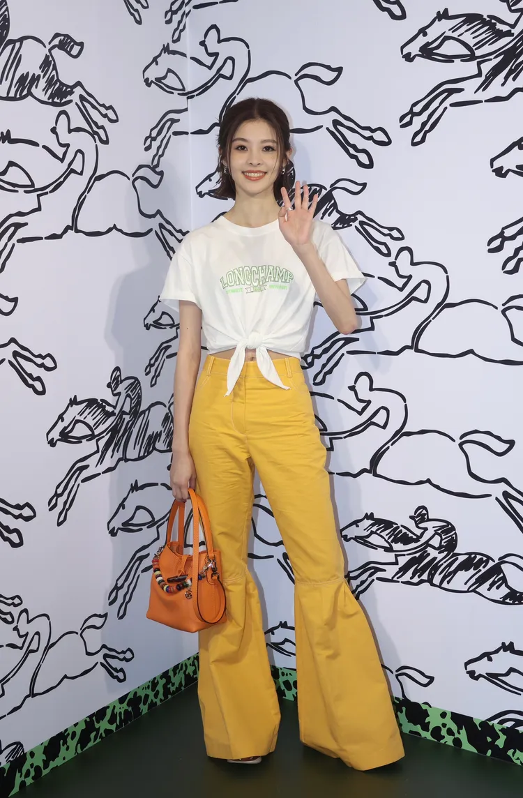 詹子萱以一身嬉皮風格現身。彭欣偉攝
