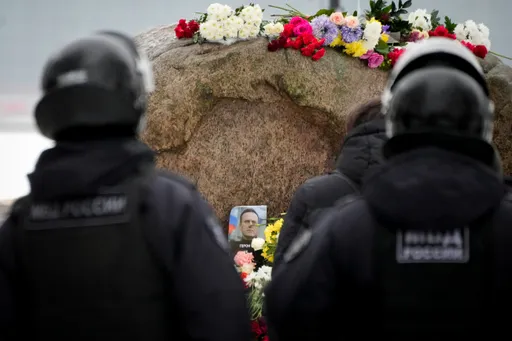 紀念納瓦尼被捕　俄羅斯逾百人遭判短期監禁