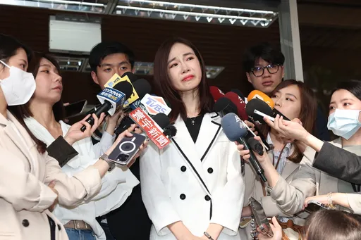 楊寶楨一把鼻涕一把淚！她抨擊：搞得好像暗藏黑幕令人瞠目結舌