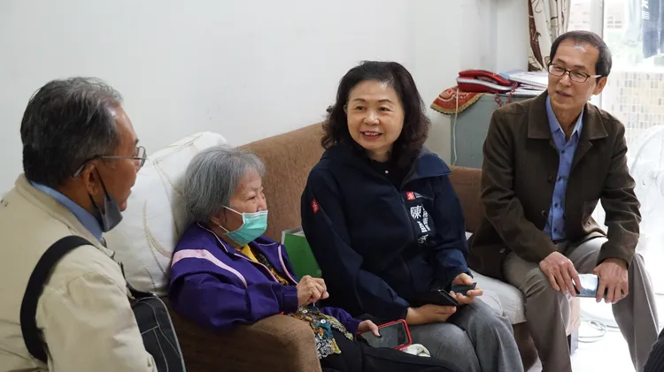 陳副秘書長將轉達祝福與支持予市政團隊，將加倍努力為市民服務。高史博提供