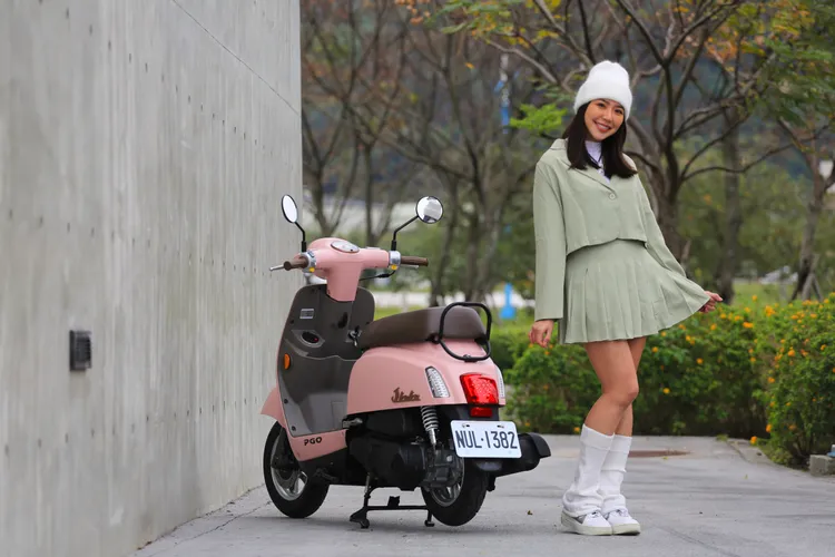 宋城希當天看到蜜桃舒芙蕾J-bubu 115 CBS，眼神中也不禁迸發出許多粉紅泡泡。林浩昇攝