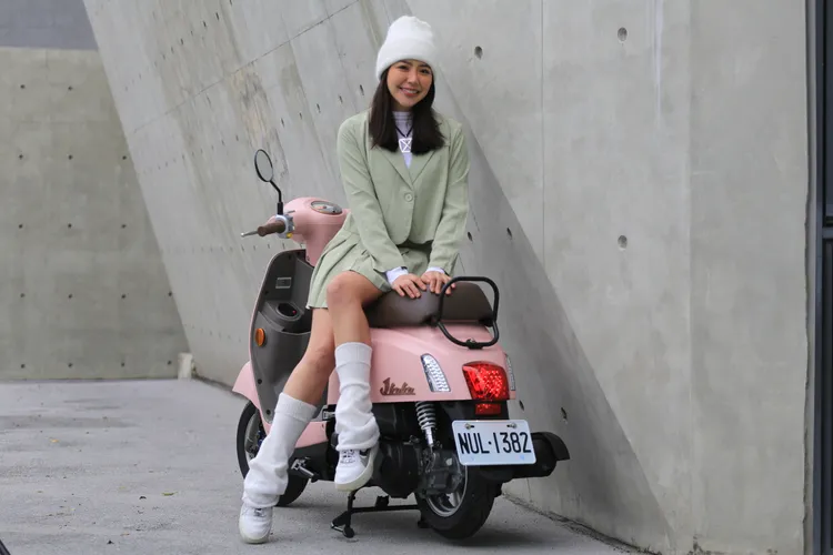 J-bubu多年來以經典的復古設計，搭配多樣化的色彩選擇，一直在女性用車市場占有一席之地。林浩昇攝