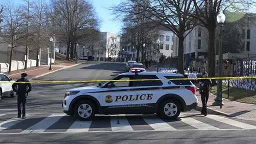 以色列駐華府大使館外驚傳自焚! 男子命危送醫