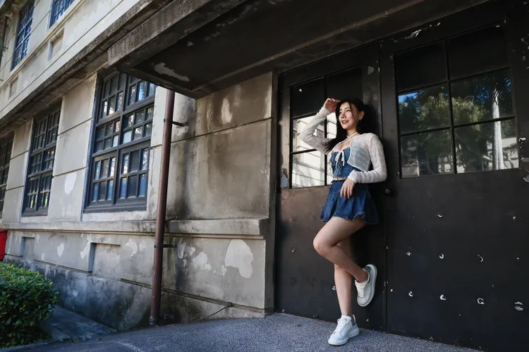 精通舞蹈的林恩也是空中瑜珈、曲線雕塑及水壺鈴團課的專業老師。彭欣偉攝