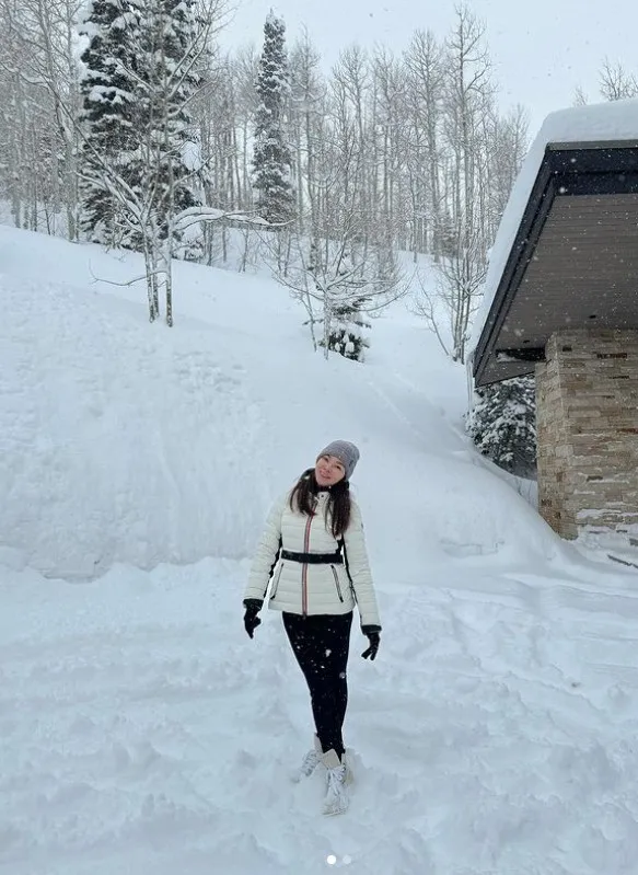 夫人曾馨瑩猶他州雪景拍照留念。翻攝hsin_ying_tseng
HsinYing 曾馨瑩IG