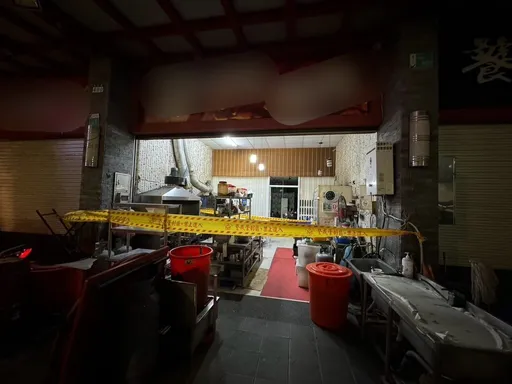 除夕尋仇喪命!男臉書嗆聲燒烤店老闆積怨 上門堵人反遭折疊刀刺死