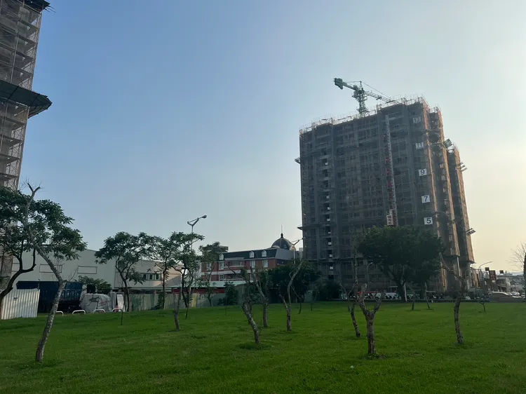 「希望之星」正對中央廣場，具備它案沒有的景觀視野，加上社區規模適中，專為自住客規劃。葉家銘攝