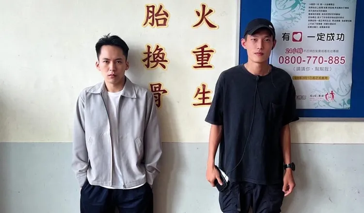 巫建和（左）很感謝劇中小弟「芒果」。翻攝巫建和IG