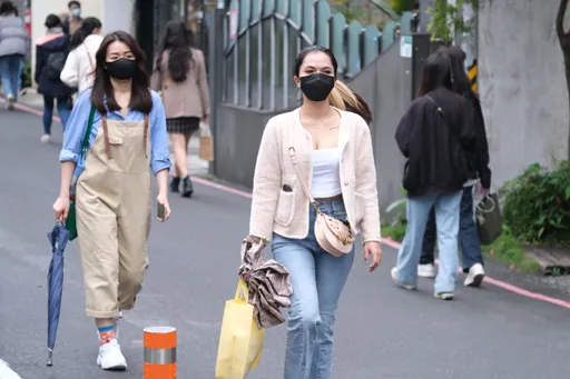 13縣市濃霧!明變天溼冷 下波挑戰冷氣團凍到初二