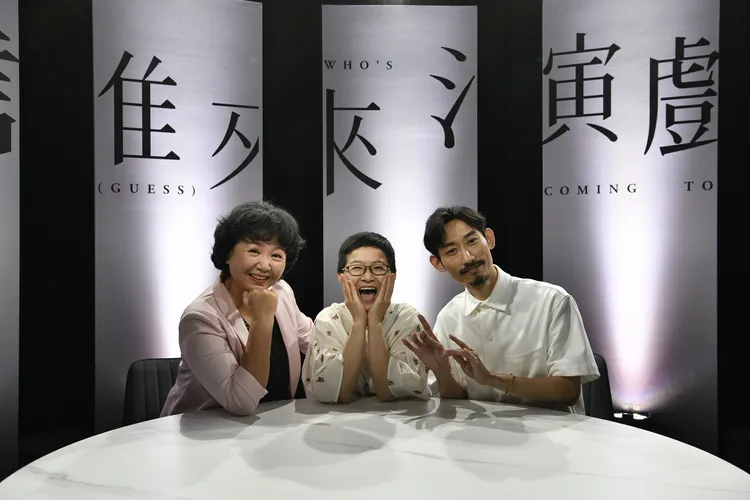 演員謝瓊煖及陳竹昇接受《誰來演戲之圓桌對談》訪問。鏡電視提供