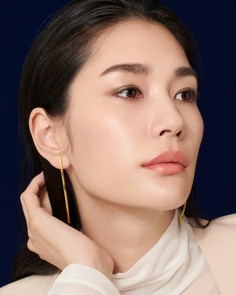 肌膚之鑰推出光采蜜粉餅新品。品牌提供