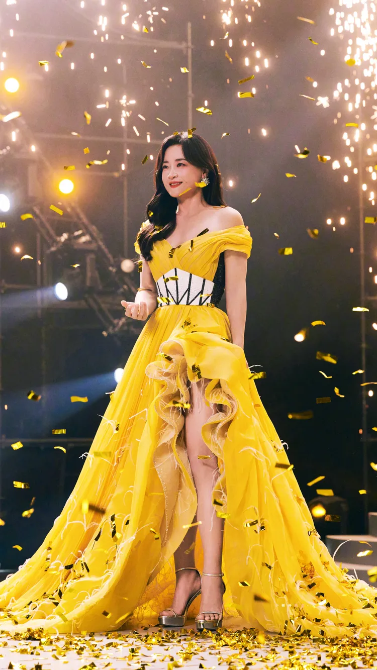 賈玲甩肉50公斤實現穿禮服的願望。翻攝循環熱戀微博