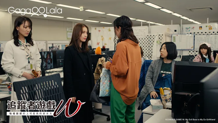 中村由里香（左二）是台日混血。GagaOOLala提供